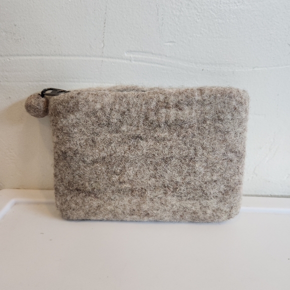 Handcrafted Bird Design Wool Pouch - Tan and Orange - Picture 2 of 3